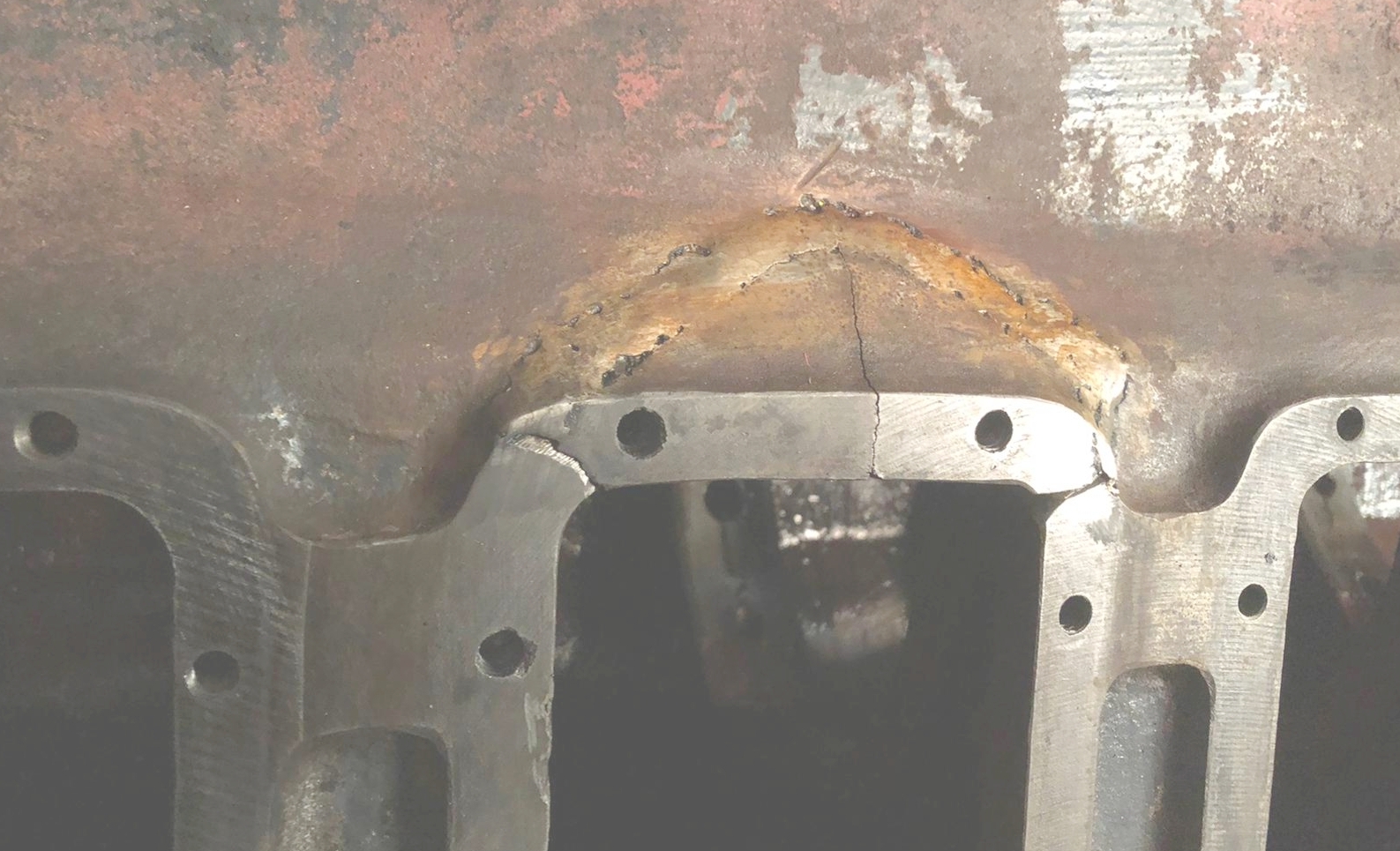 Eicher Motorblock mit Ausbruch